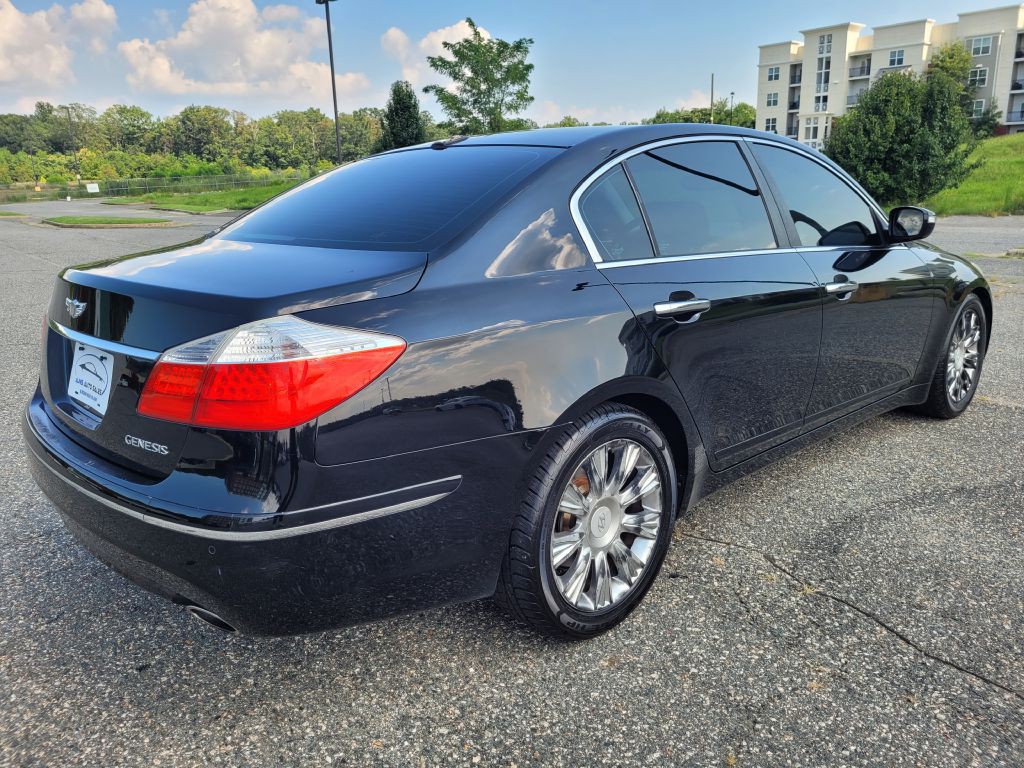 2009 Hyundai Genesis Image 4