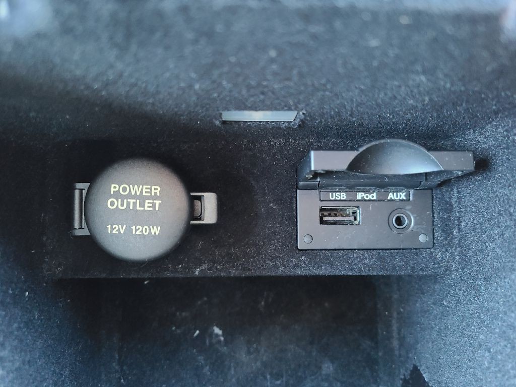 2009 Hyundai Genesis Image 17