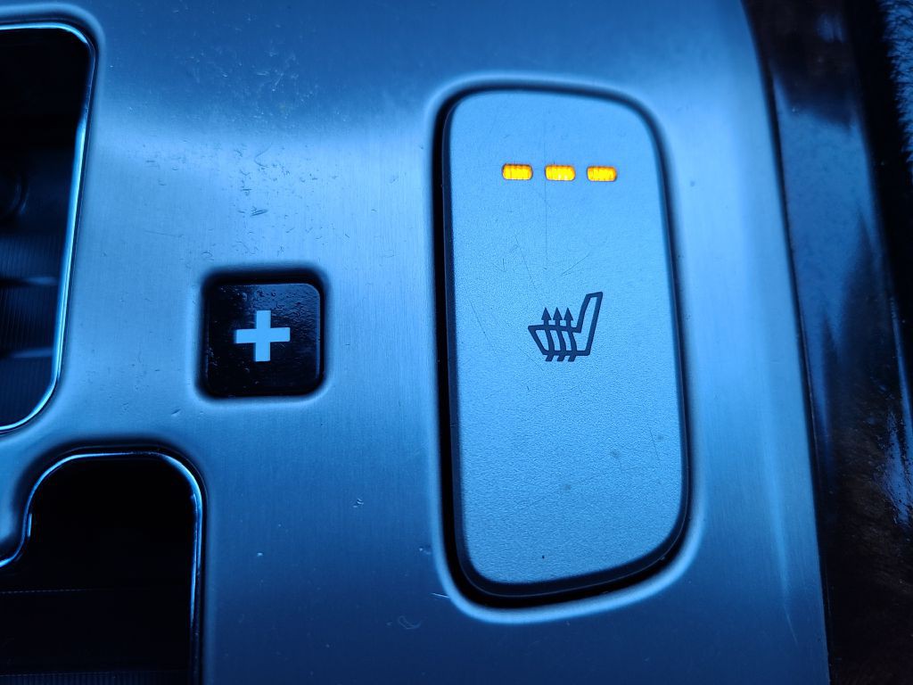 2009 Hyundai Genesis Image 22