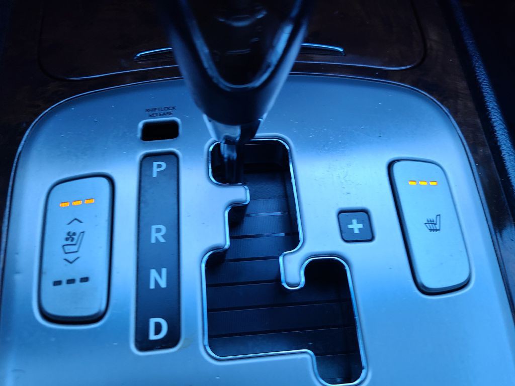 2009 Hyundai Genesis Image 27