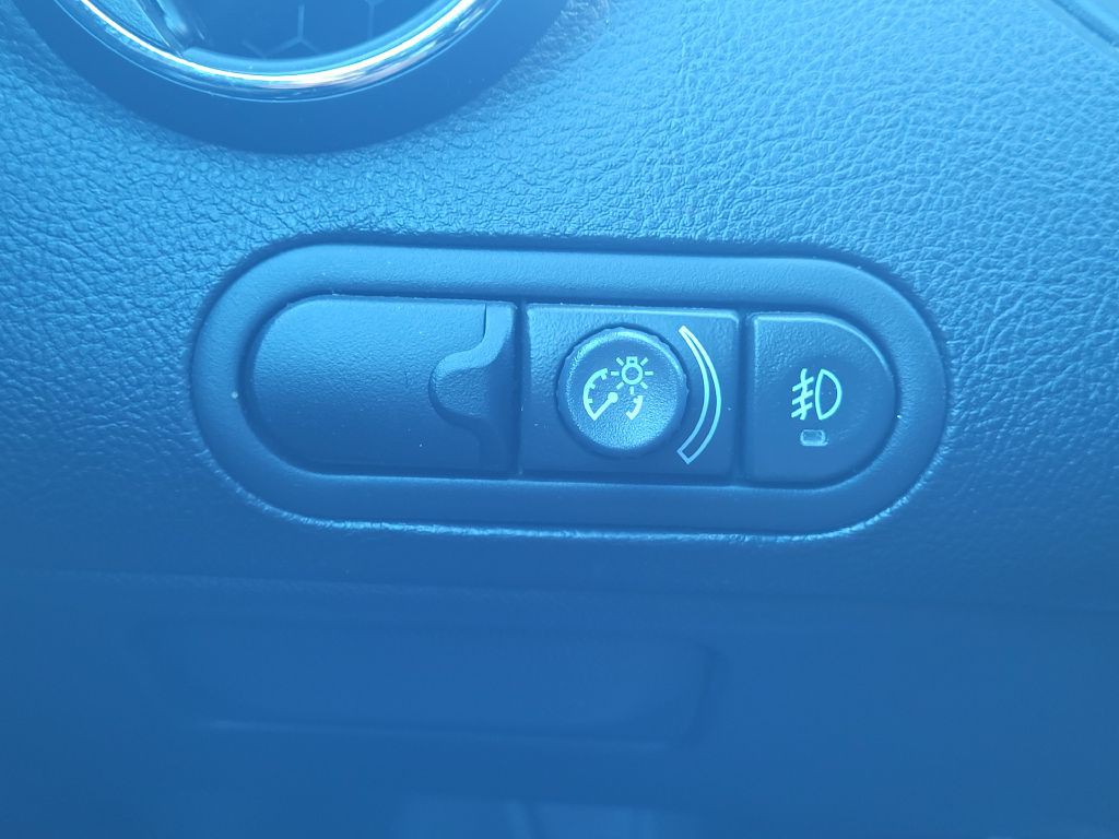 2007 Pontiac G6 Image 25