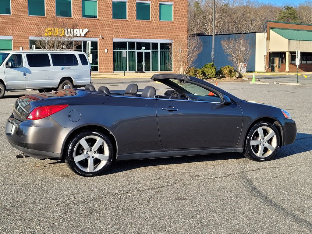 2007 Pontiac G6 Image 40