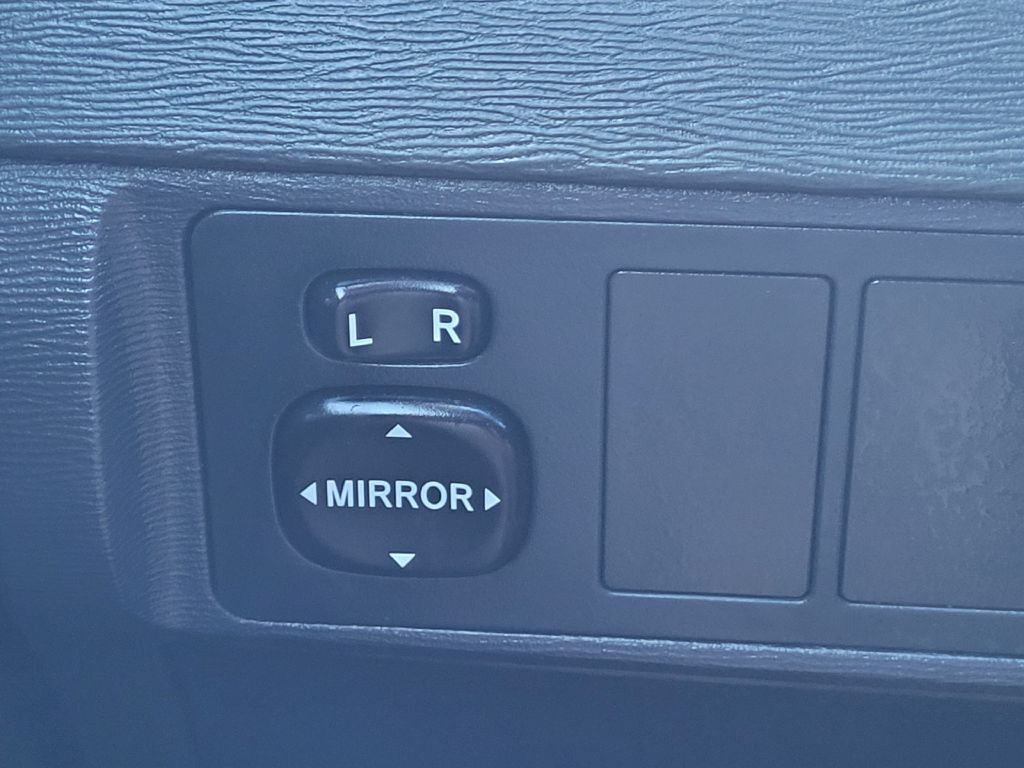 2010 Scion tC Image 17