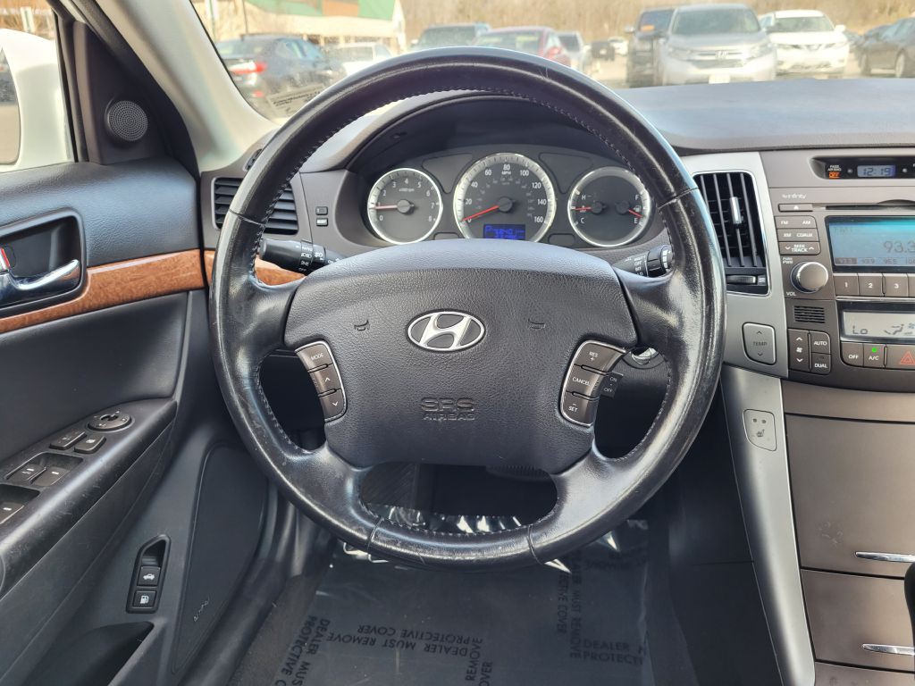2009 Hyundai Sonata Image 12