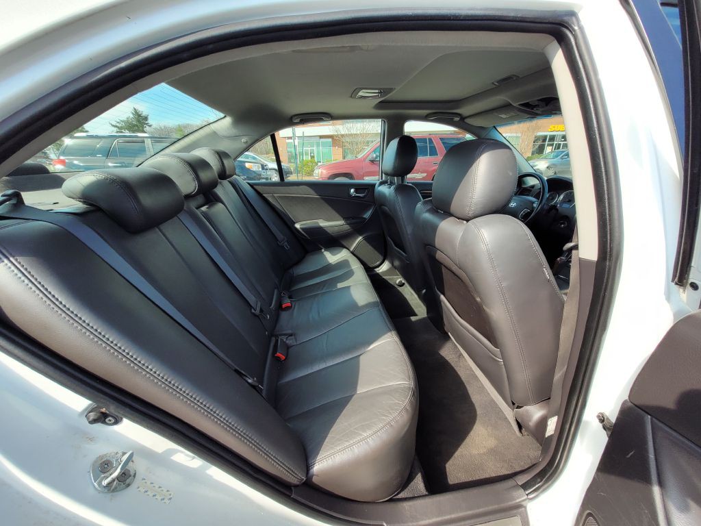 2009 Hyundai Sonata Image 14