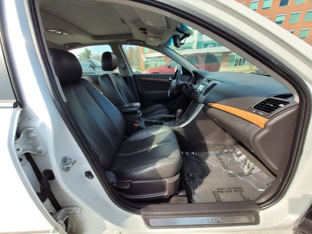 2009 Hyundai Sonata Image 15