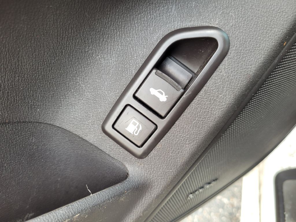 2009 Hyundai Sonata Image 17