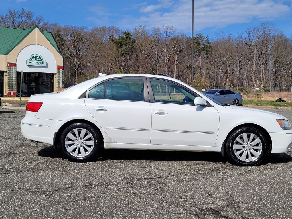 2009 Hyundai Sonata Image 32
