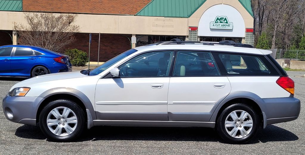 2005 Subaru Legacy Image 2