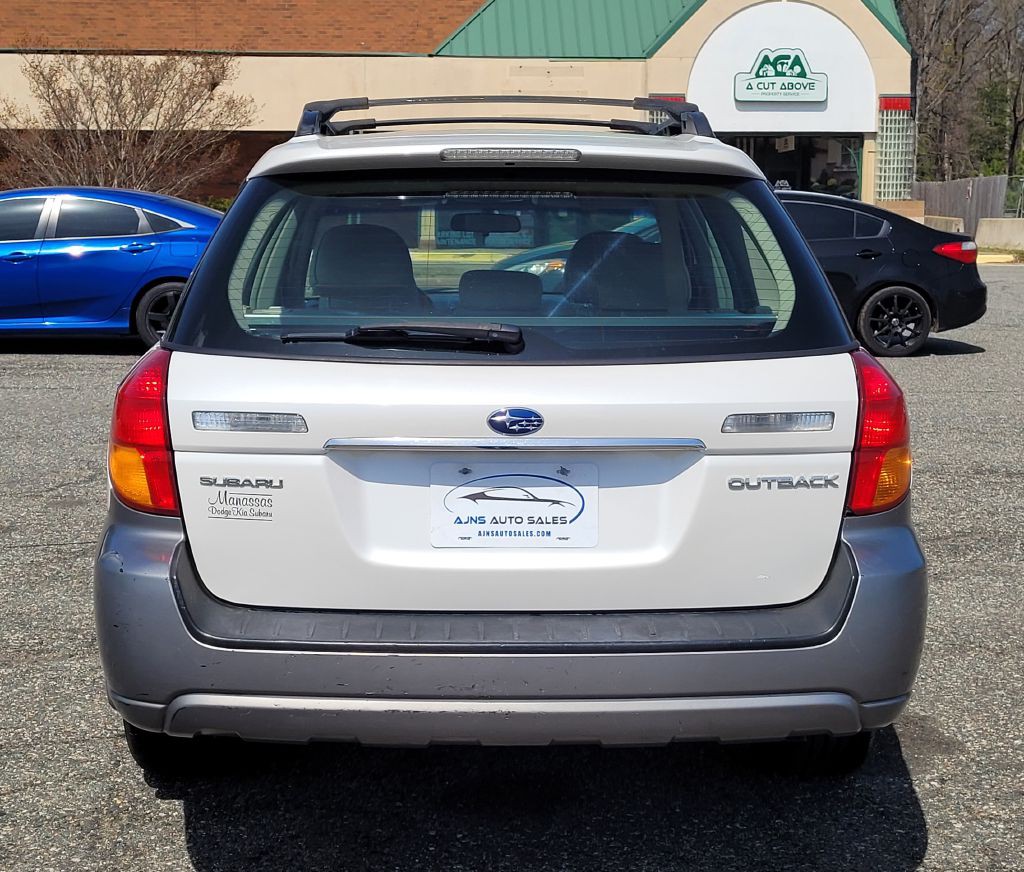2005 Subaru Legacy Image 3