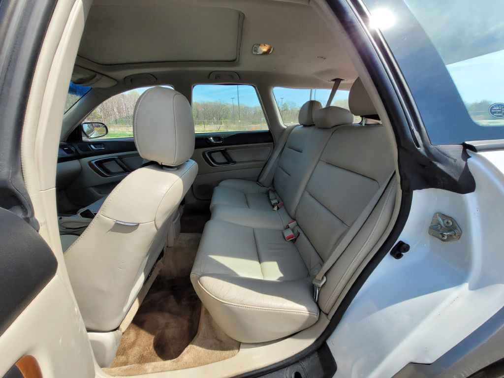 2005 Subaru Legacy Image 32