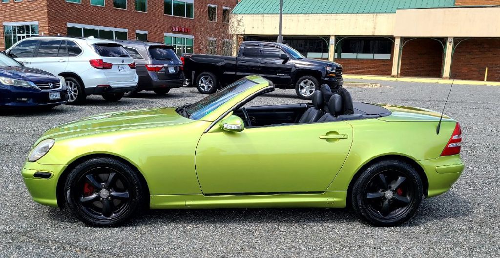 2001 Mercedes-Benz SLK-Class Image 2