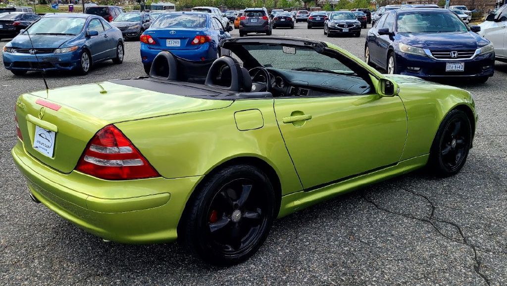 2001 Mercedes-Benz SLK-Class Image 4