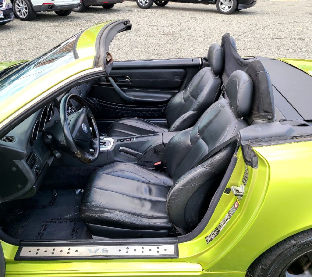 2001 Mercedes-Benz SLK-Class Image 10