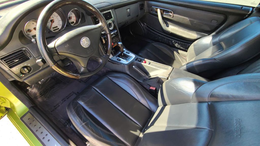 2001 Mercedes-Benz SLK-Class Image 12