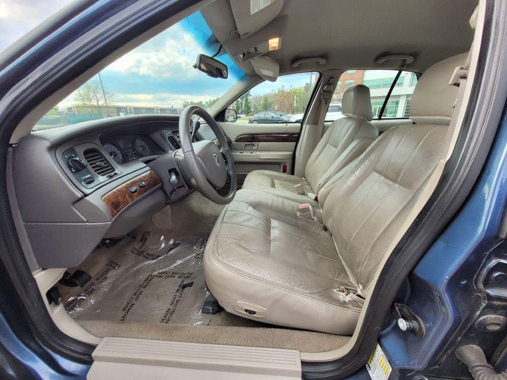 2008 Mercury Grand Marquis Image 7