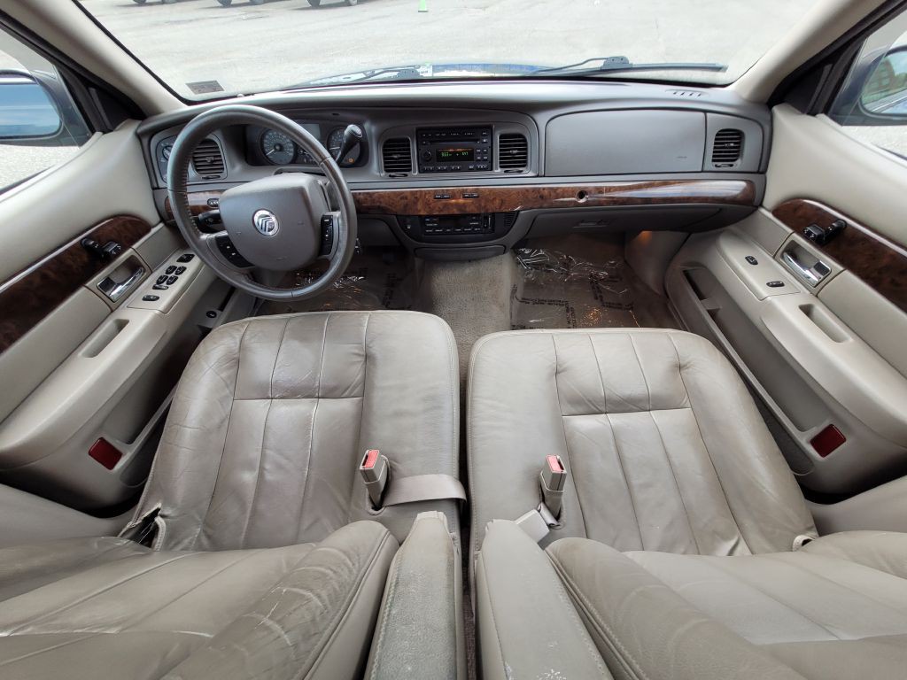 2008 Mercury Grand Marquis Image 12