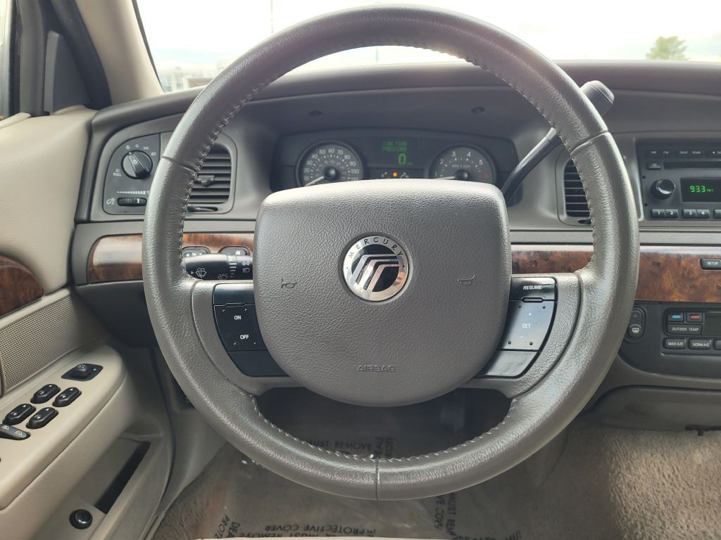 2008 Mercury Grand Marquis Image 23