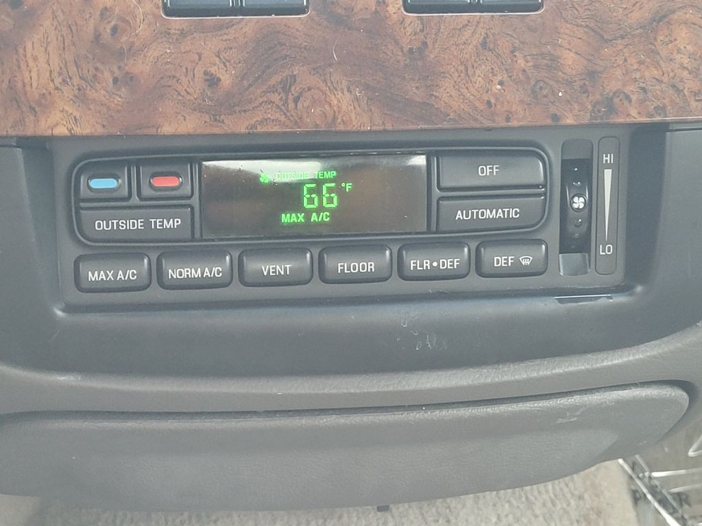 2008 Mercury Grand Marquis Image 25