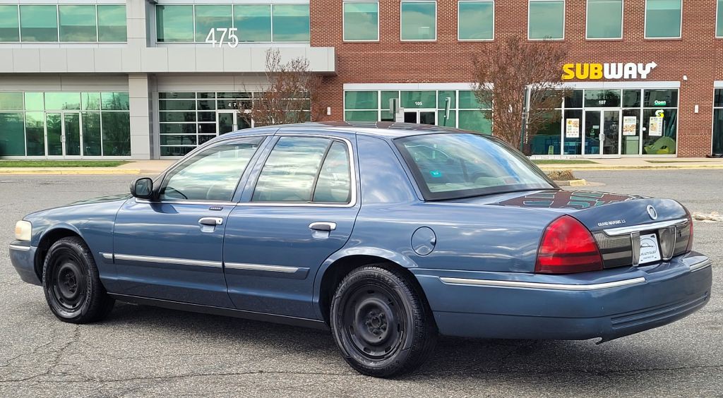 2008 Mercury Grand Marquis Image 31