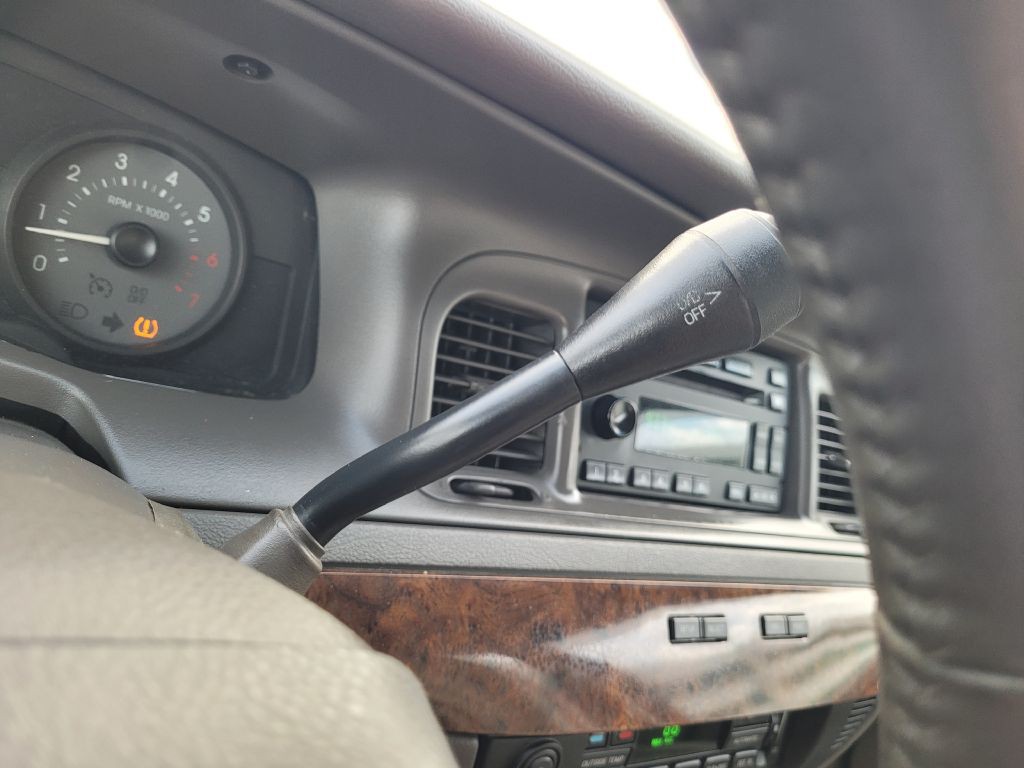 2008 Mercury Grand Marquis Image 39