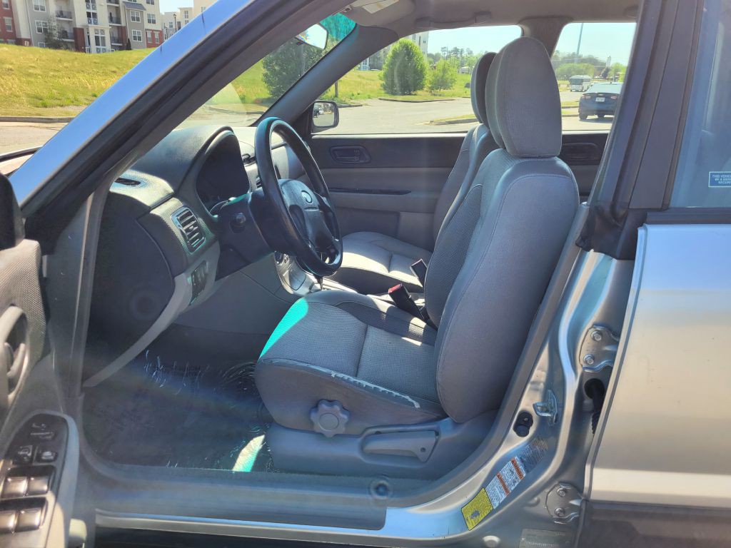 2003 Subaru Forester Image 9