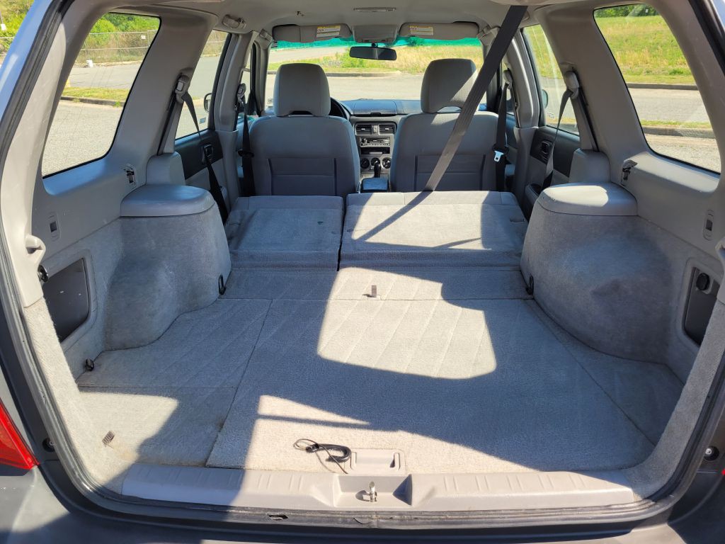 2003 Subaru Forester Image 16