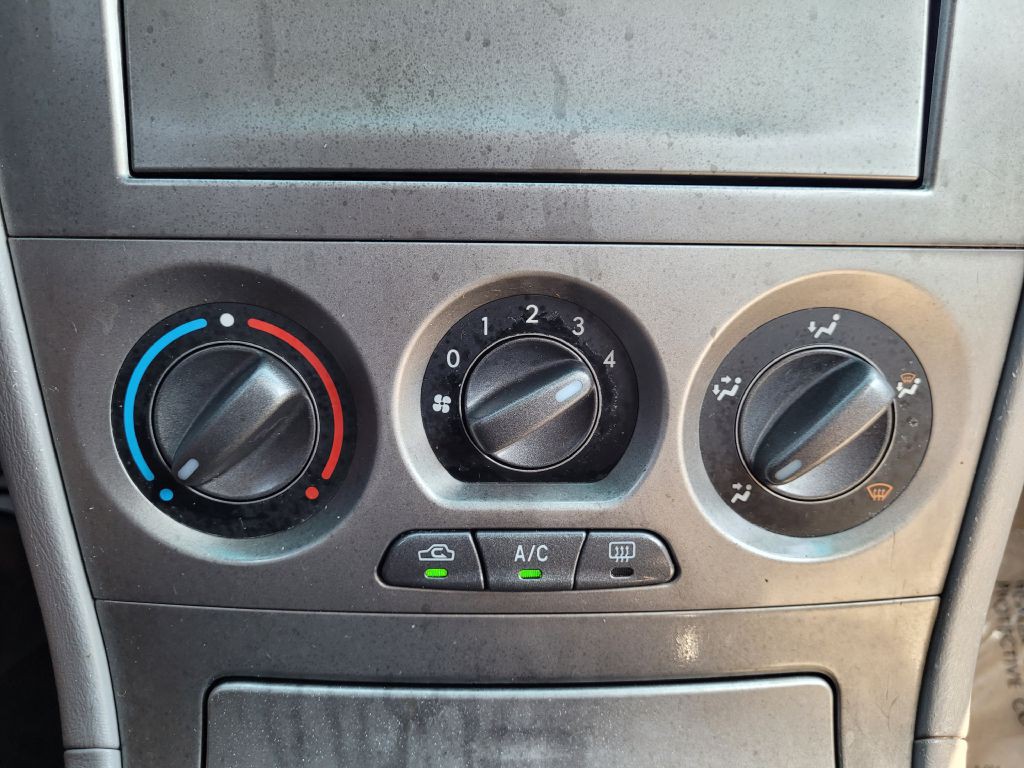 2003 Subaru Forester Image 21