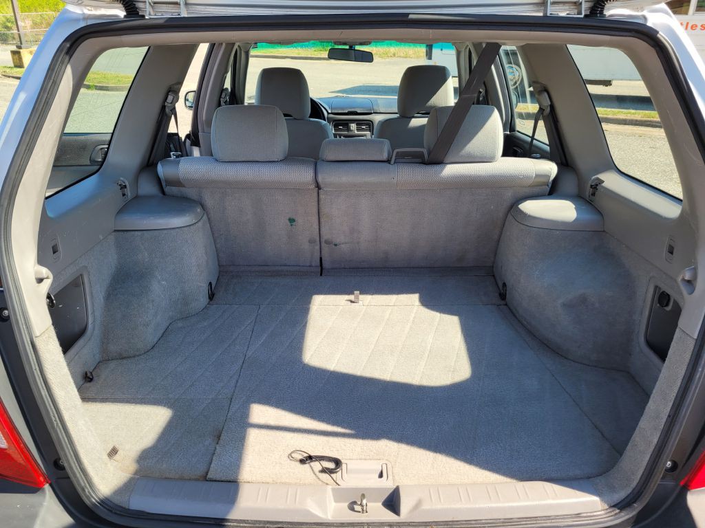 2003 Subaru Forester Image 32