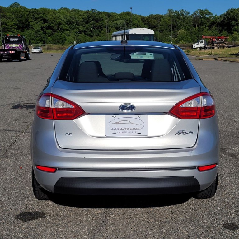 2015 Ford Fiesta Image 3