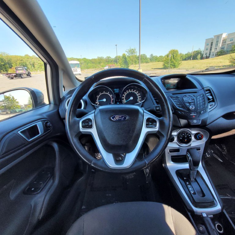 2015 Ford Fiesta Image 15