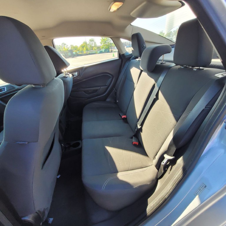 2015 Ford Fiesta Image 16