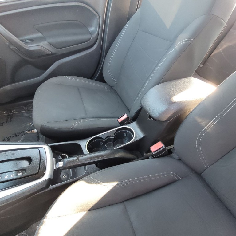 2015 Ford Fiesta Image 23