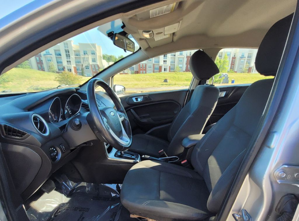 2015 Ford Fiesta Image 25
