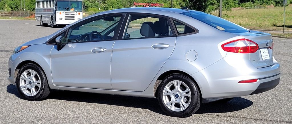 2015 Ford Fiesta Image 29