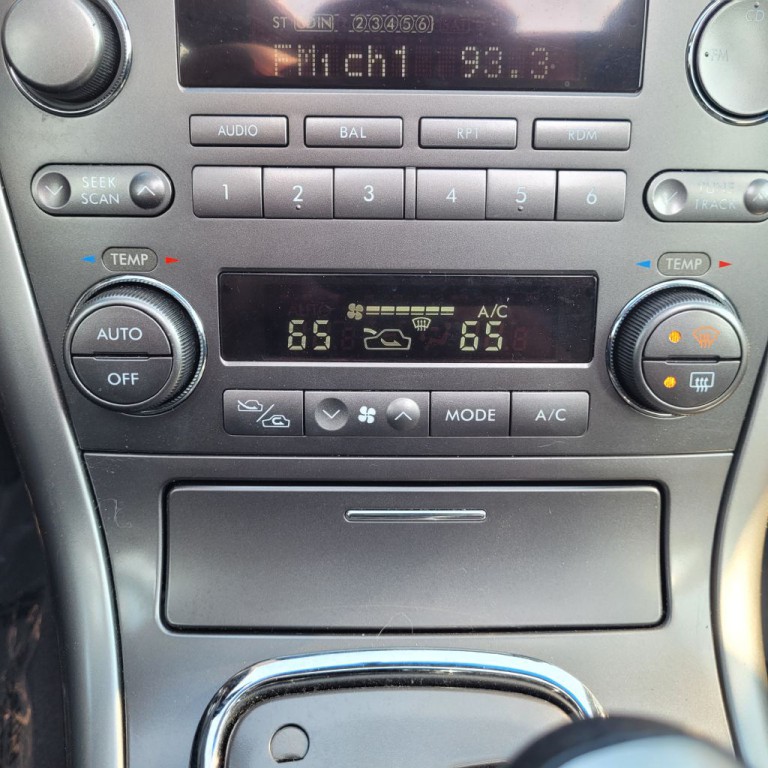 2006 Subaru Legacy Image 38