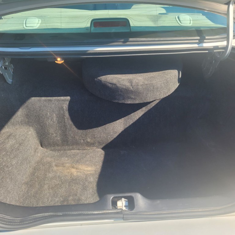 2000 Ford Crown Victoria Image 20