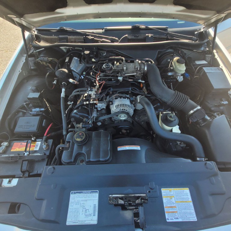 2000 Ford Crown Victoria Image 31