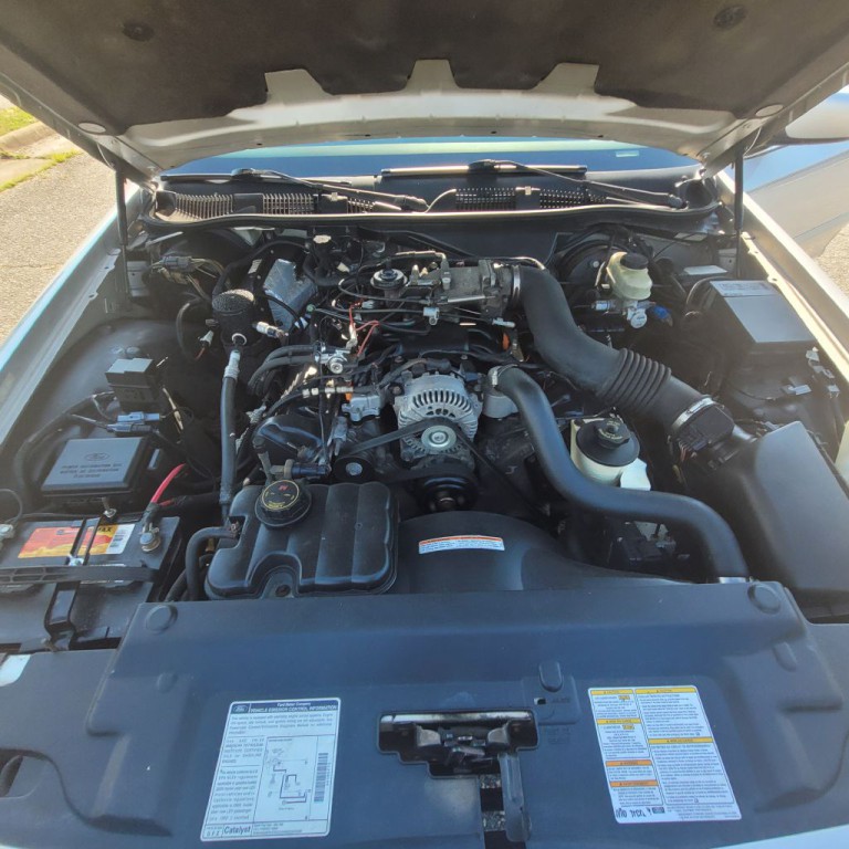 2000 Ford Crown Victoria Image 40