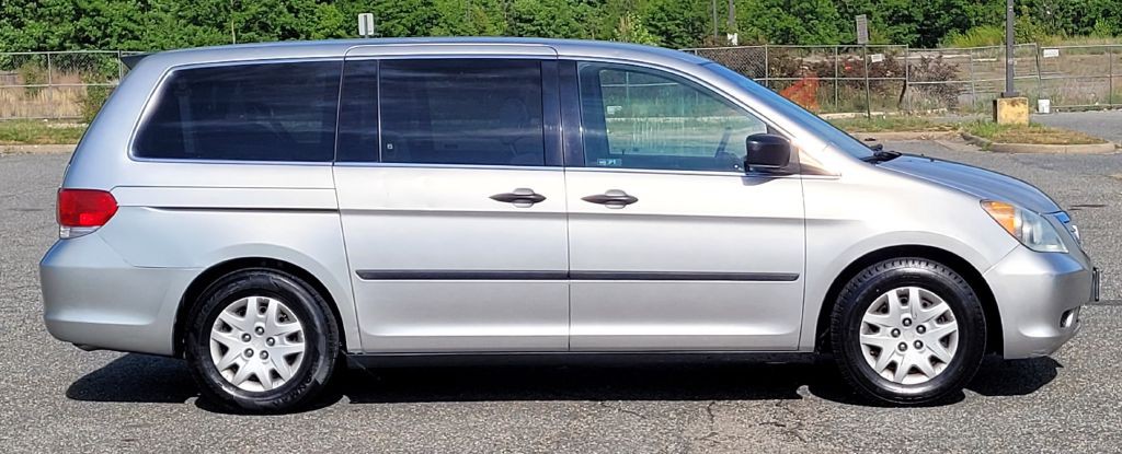 2008 Honda Odyssey Image 2