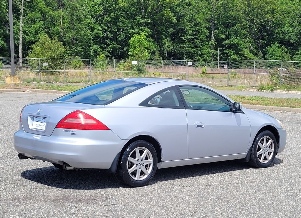 2004 Honda Accord Image 4