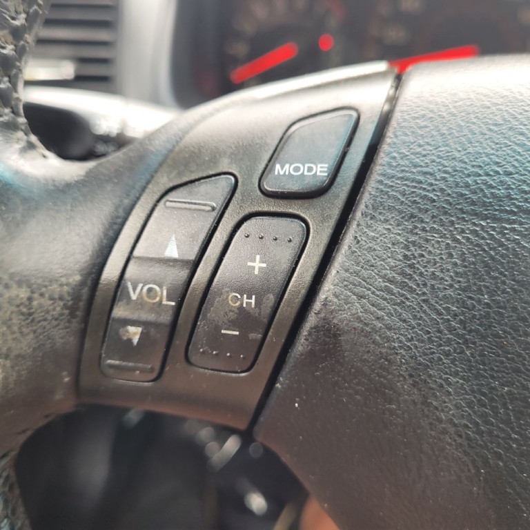 2004 Honda Accord Image 12