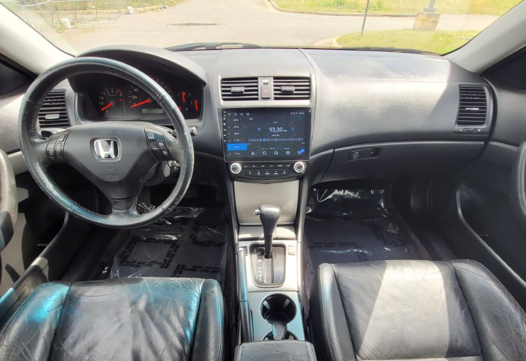 2004 Honda Accord Image 13