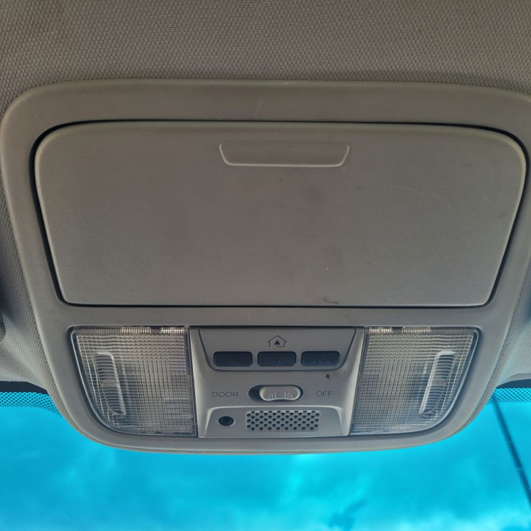 2004 Honda Accord Image 17