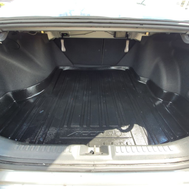 2004 Honda Accord Image 21