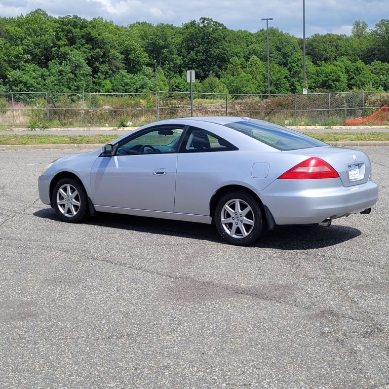 2004 Honda Accord Image 29