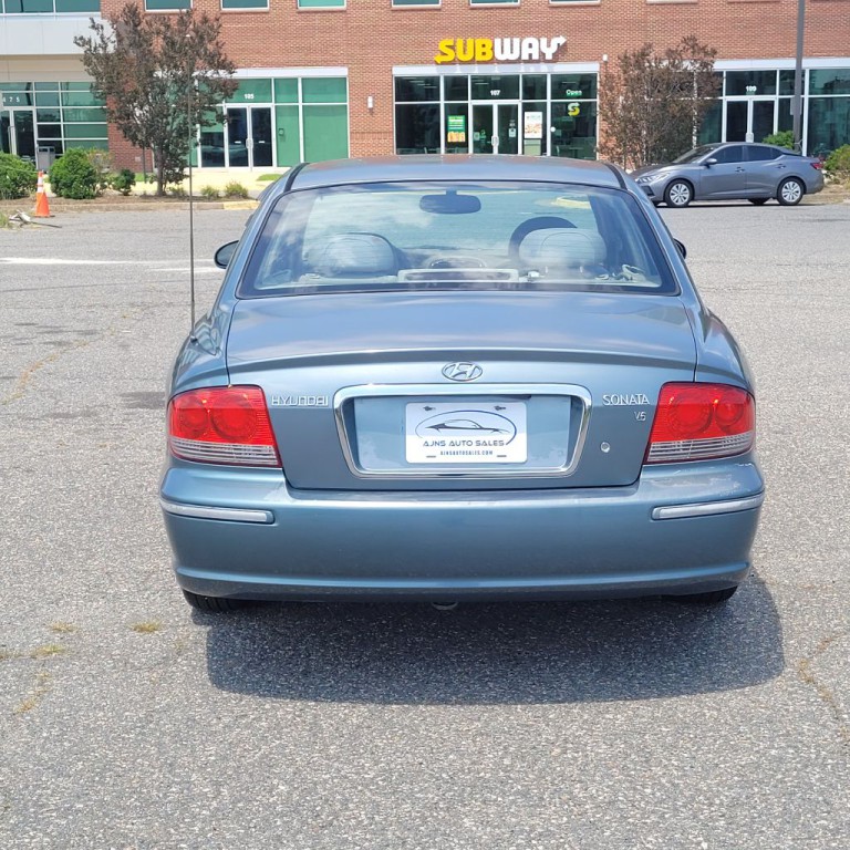 2005 Hyundai Sonata Image 3