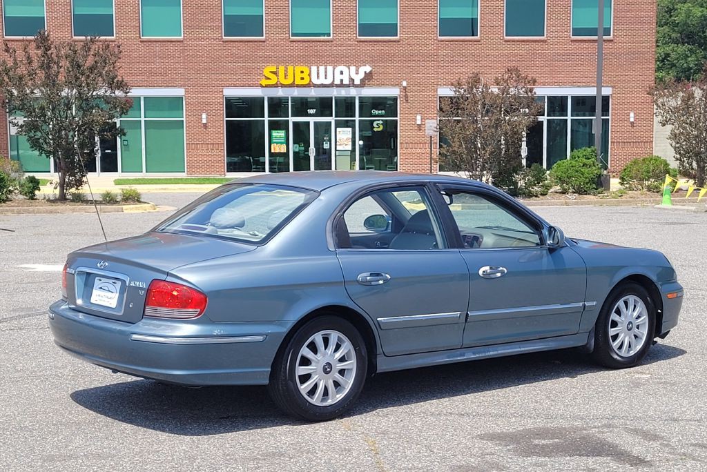 2005 Hyundai Sonata Image 4