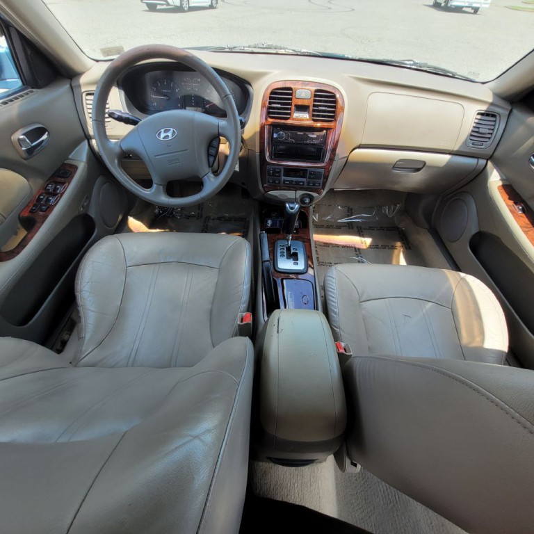 2005 Hyundai Sonata Image 11