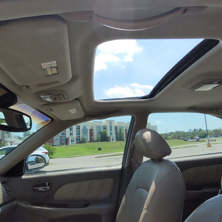 2005 Hyundai Sonata Image 21